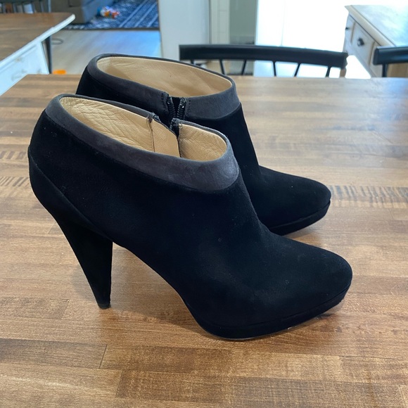 Beautiful Prada Suede Booties Great Condition - Picture 3 of 6